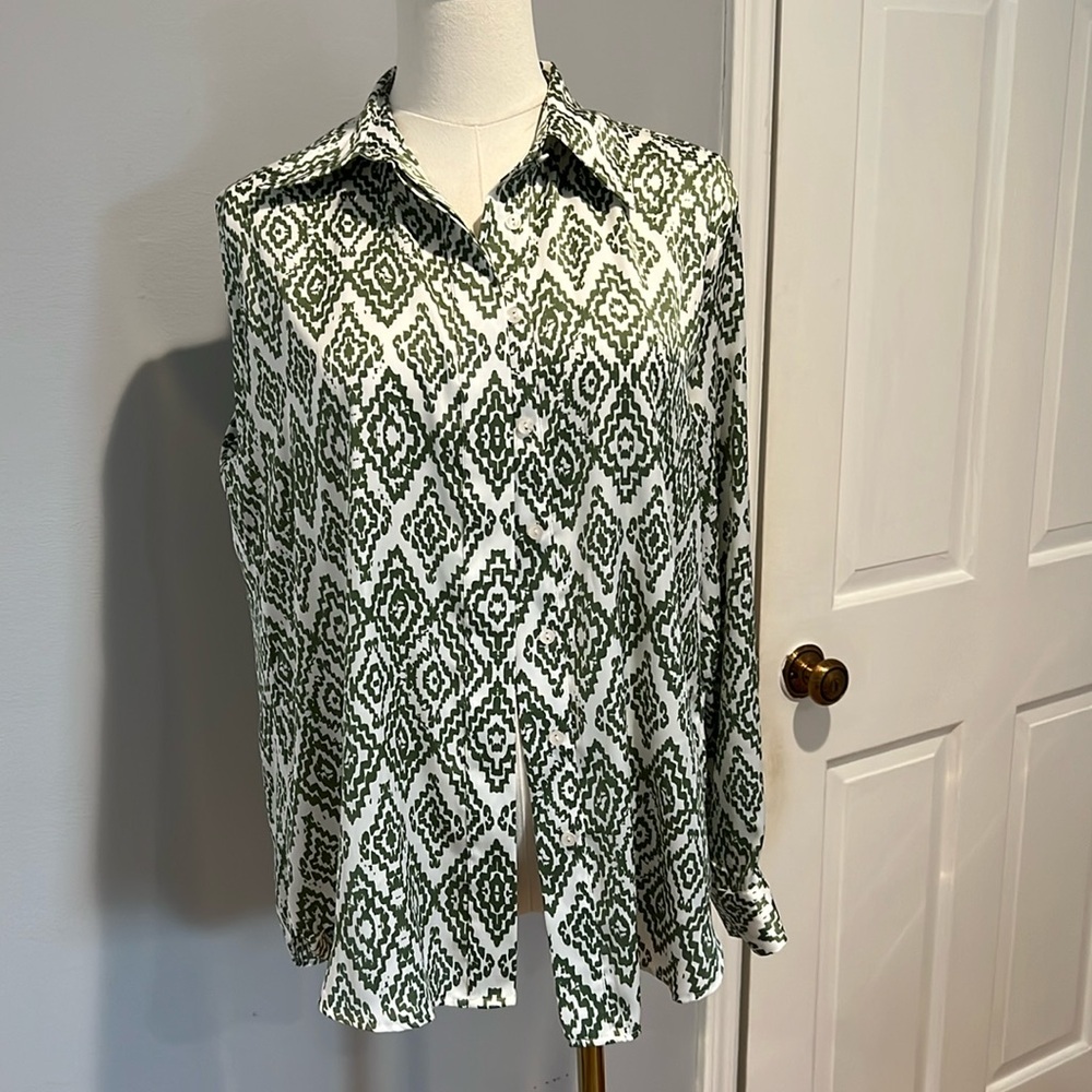 Zara Green and White Patterned Blouse